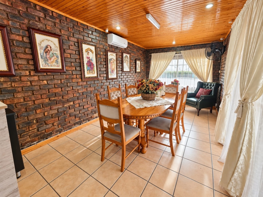 3 Bedroom Property for Sale in Uitsig Free State
